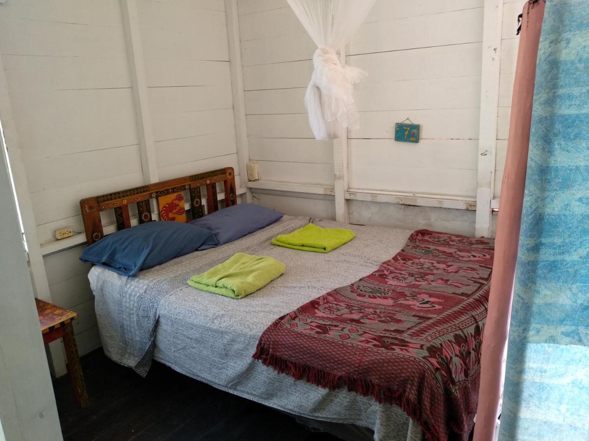 ליווינגסטון Hotel La Casa Rosada מראה חיצוני תמונה